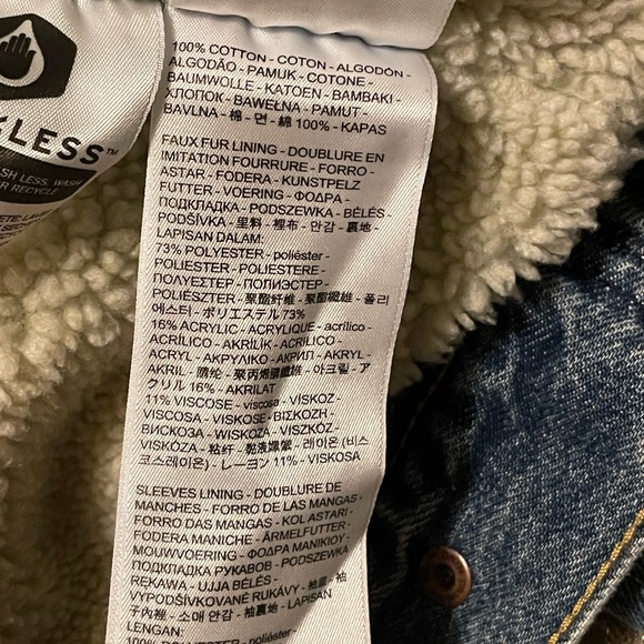 NEW Women Levi’s Ex-Boyfriend Sherpa Trucker Jacket - Picture 11 of 13